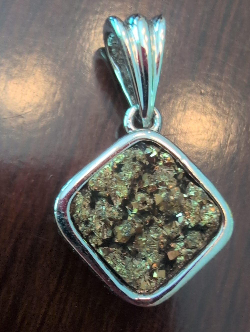 Elegant Druzy Pendant Necklace - Women Jewelry
